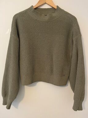 Hollister Women’s Olive Green Waffle Knit Sweater